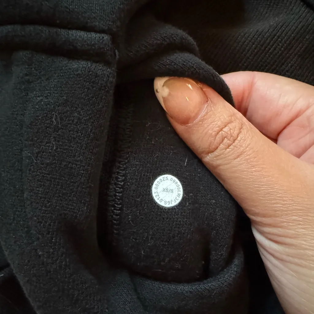 Black Scuba Oversized Funnel Neck 1/2 Zip Lululemon - Image 4