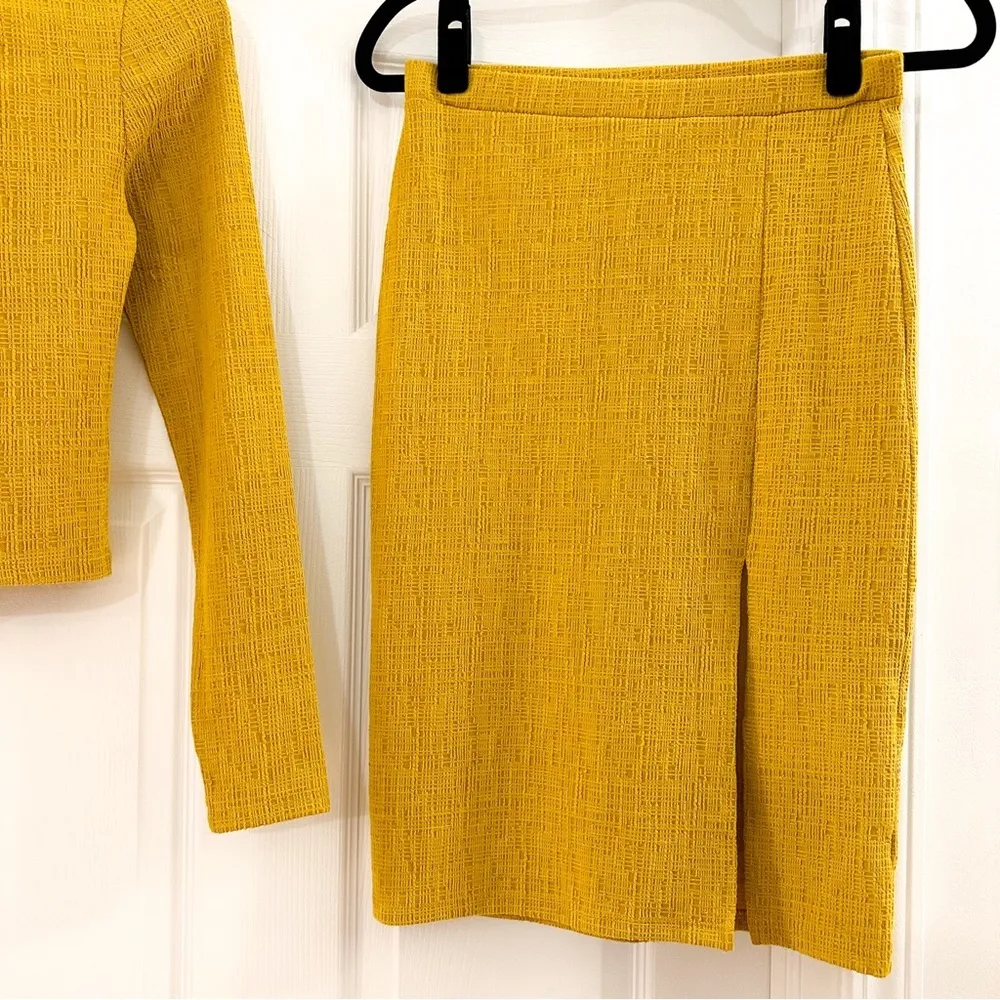NWT Jack BB Dakota Long Sleeve Cropped Top Skirt Set Mustard Yellow sz XS - Image 9