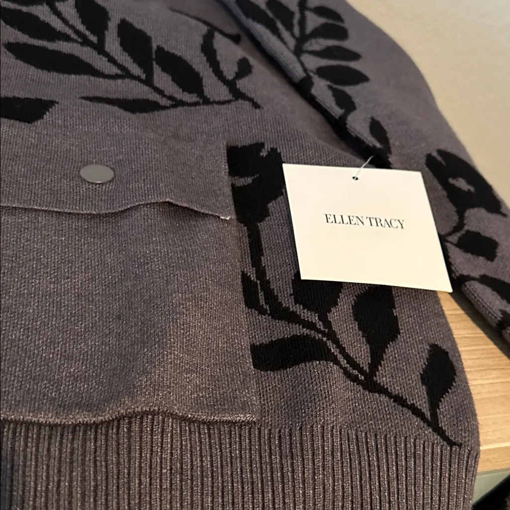 Ellen Tracy Gray and Black Leaf Design Cardigan - Image 5