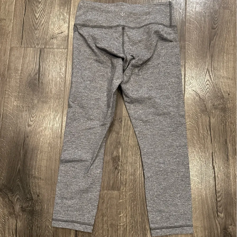 Lululemon Wunder Under Crop Leggings Heathered Slate Gray Mid Rise Size 4 Yoga - Image 9