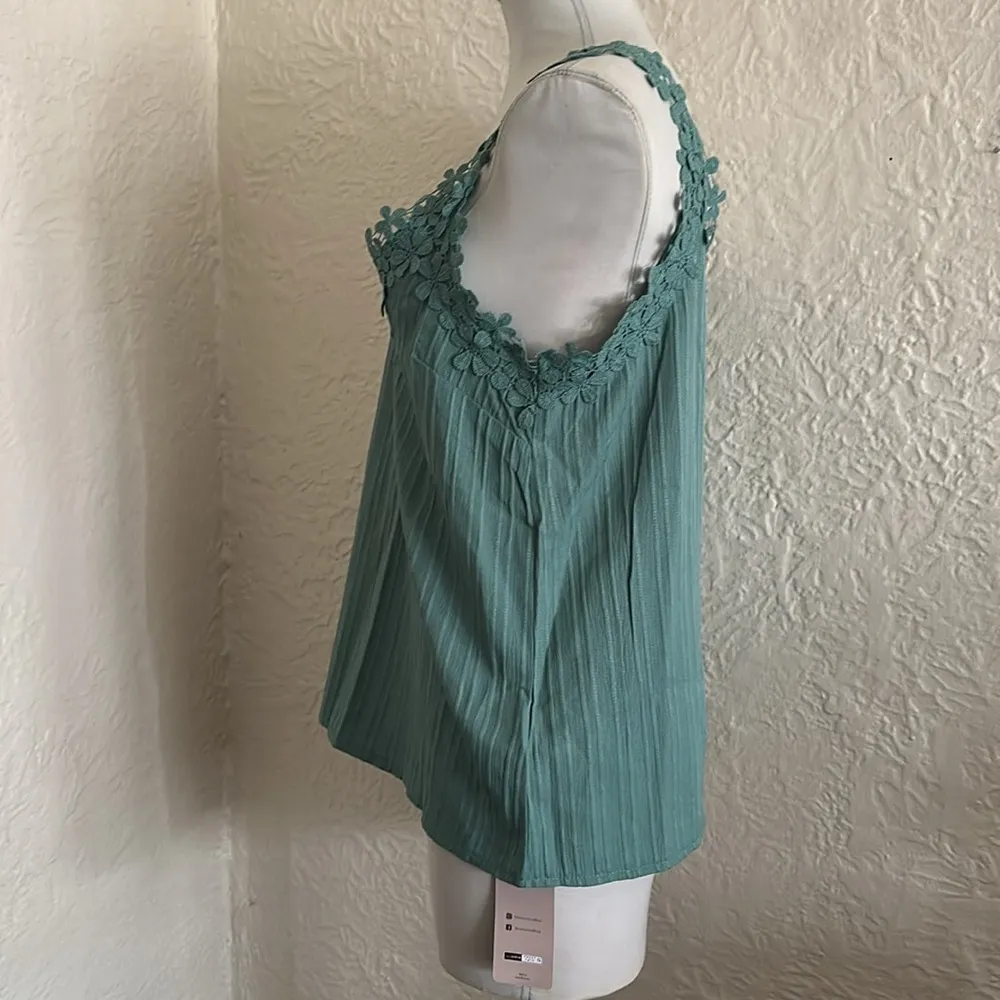 Emery Rose SHEIN Sea foam Blue Green Floral Trim Tank Top Large NWT - Image 5