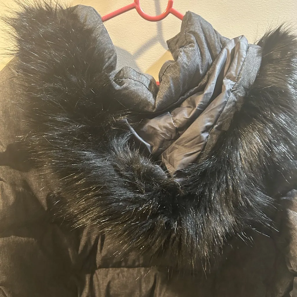 Lands' End Women's Charcoal Puffer Jacket - Image 6