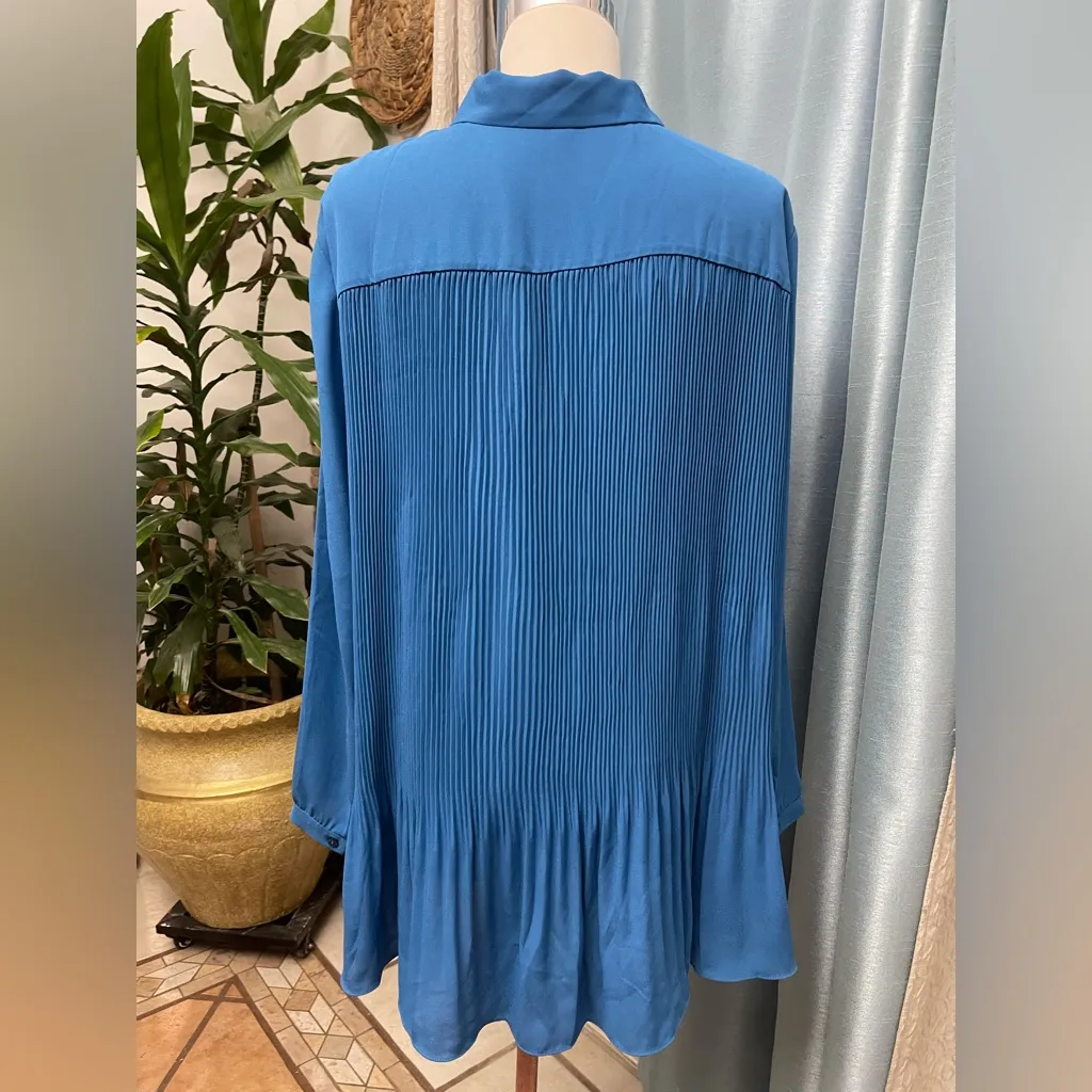 Jones New York Vibrant Blue Button Down Shirt - Image 3