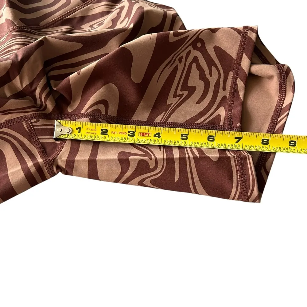 Balance Athletica Womens M Storm Rider Biker Shorts Brown Swirl Cloud Fitted NWT - Image 5