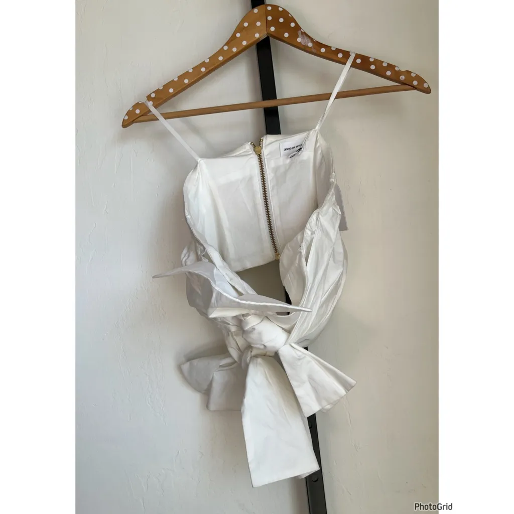 Revolve Song Of Style Olsen White Bow Top Small New Tags - Image 2