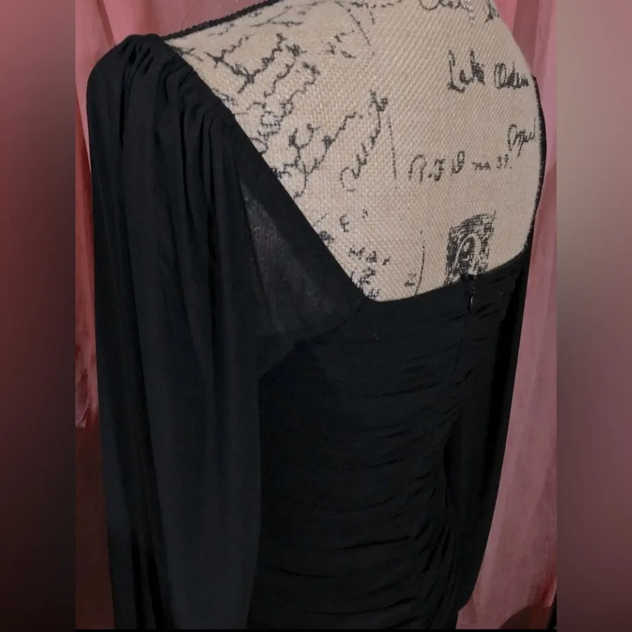 Elegant Black Long Sleeve Dress - Image 4