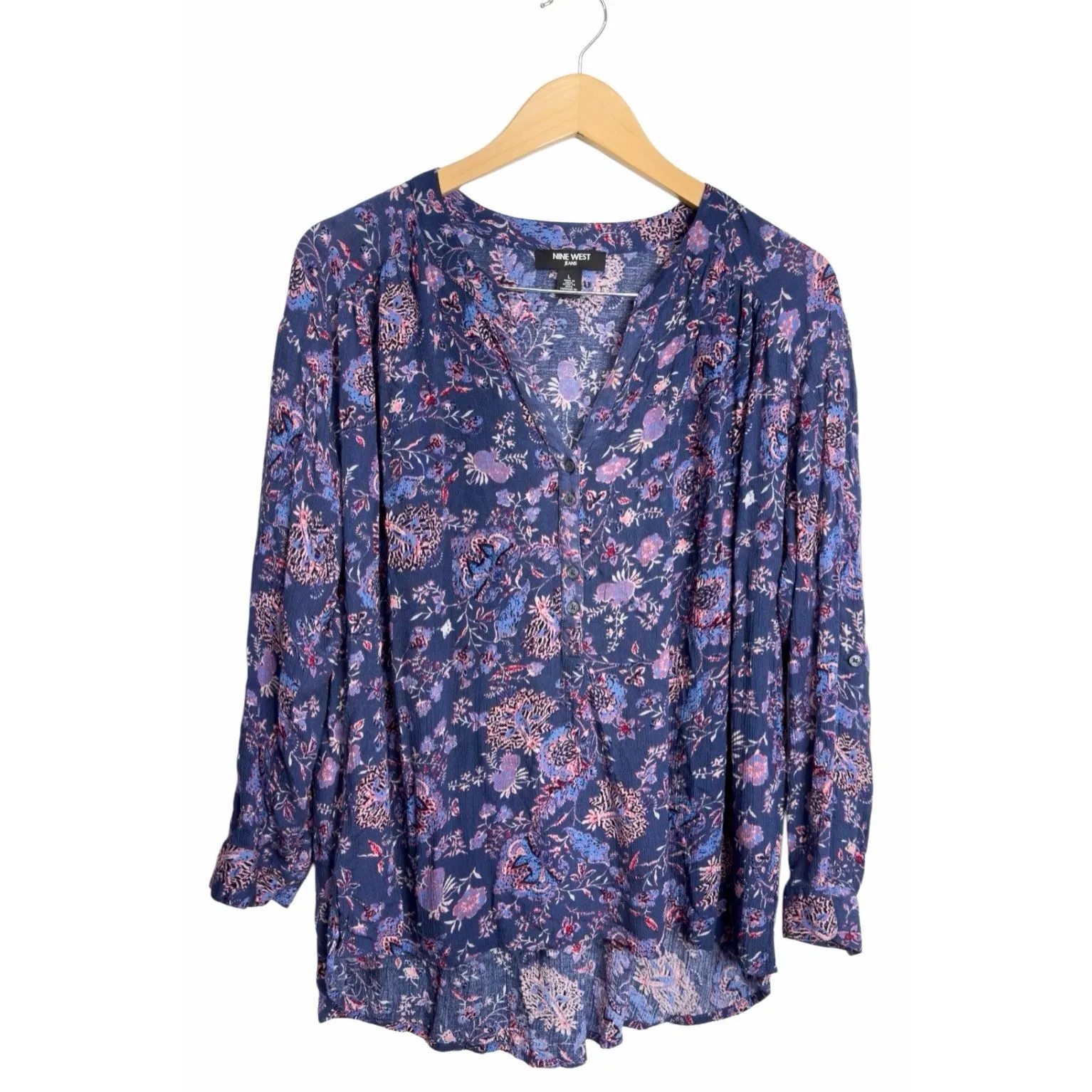 Nine West Jeans Georgia Blouse Floral V Neck Purple Size Large Viscose - Image 2