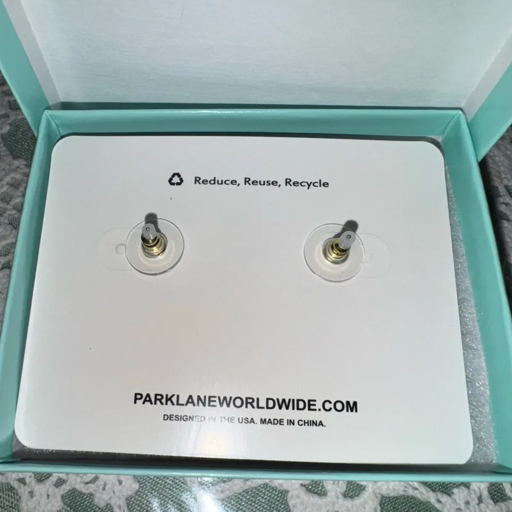 Park Lane Mantinee Earrings: Pearl Stud - Image 2