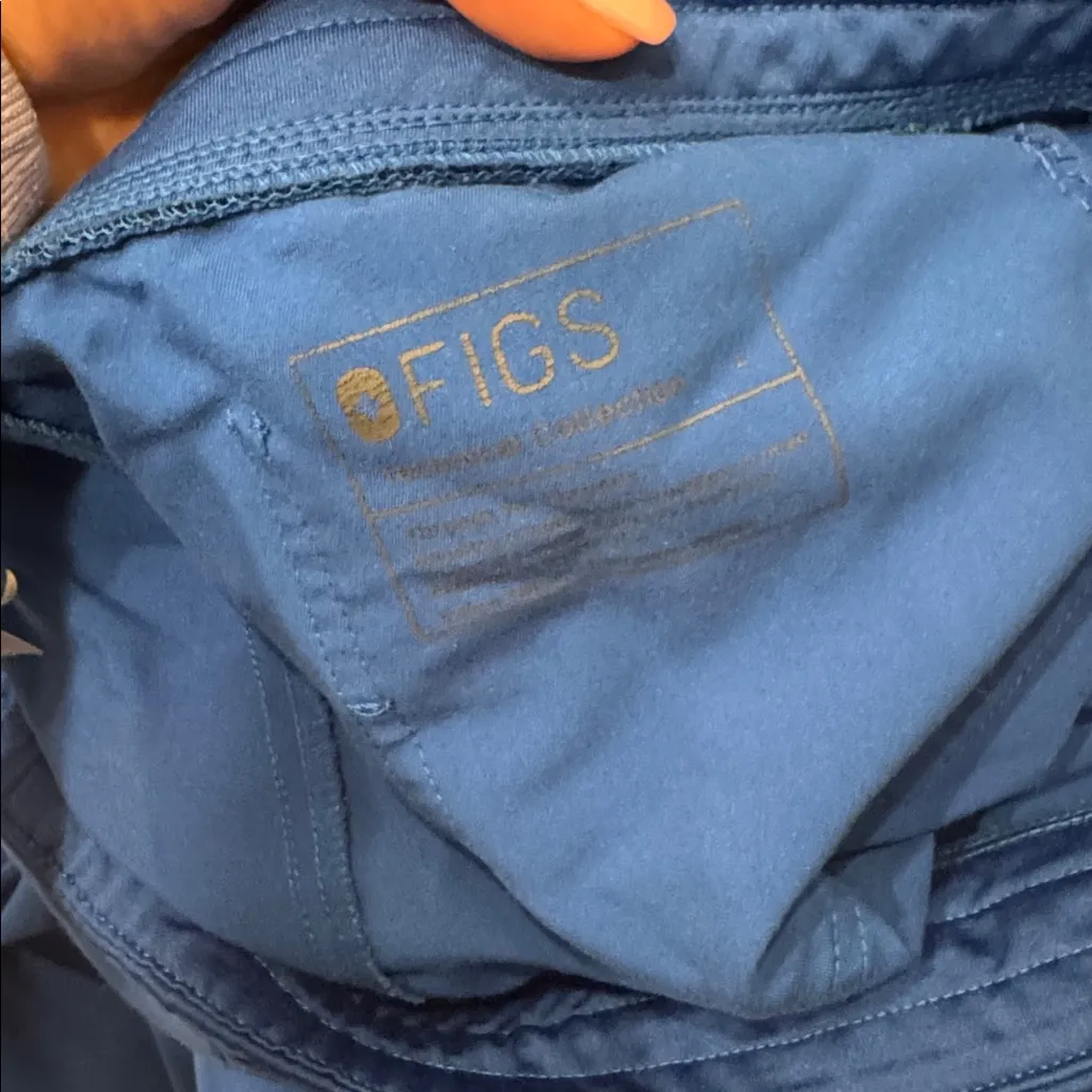 Figs Royal Blue Scrub Set - Image 3