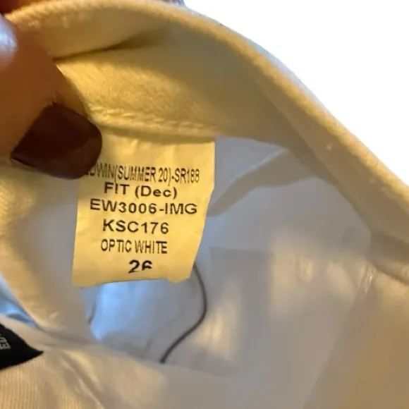 Edwin Convertible‎ Denim Shorts nwot White Size 26 - Image 8
