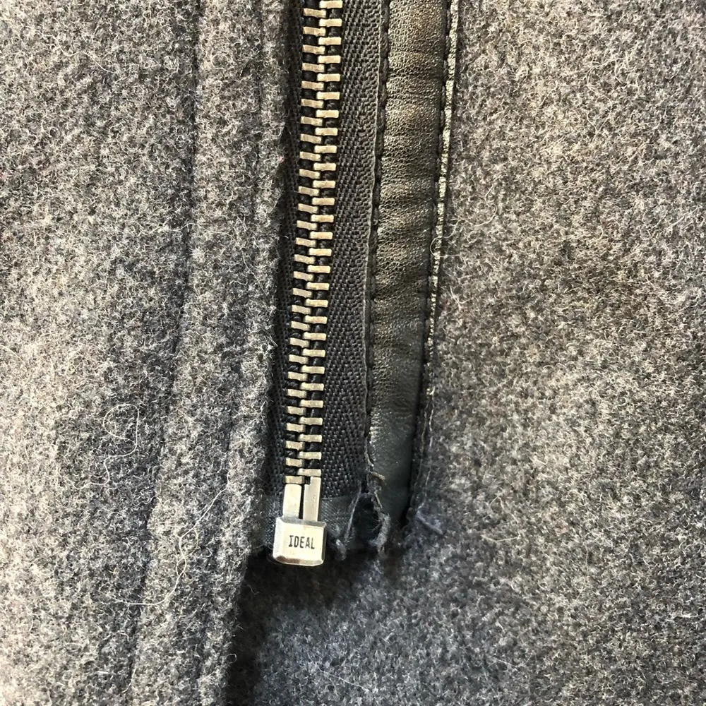 Gap Gray Wool Blend Winter Coat M - Image 4