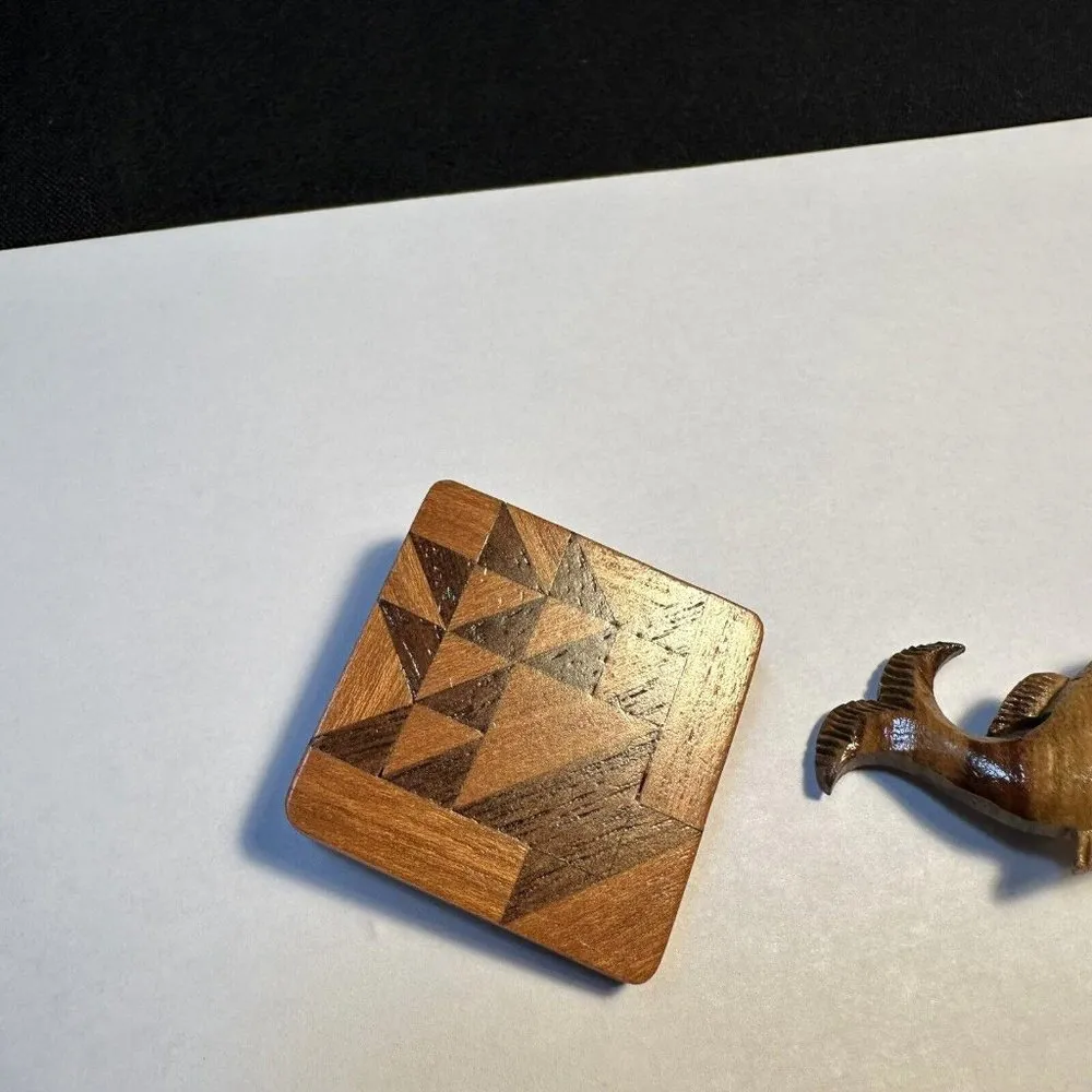 Lot Of 2 Wood Hand Crafted Hand Made Brooch Pins Square / Fish - Image 5