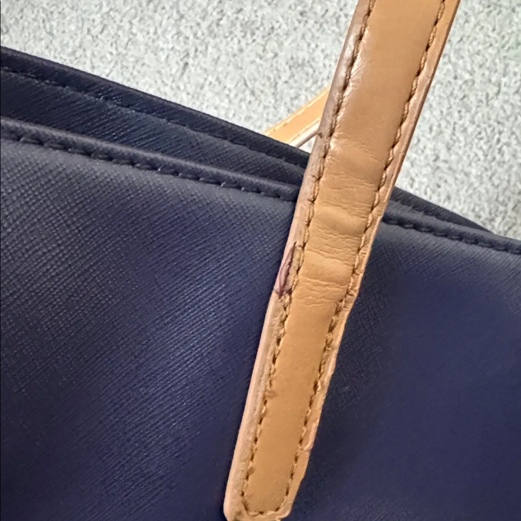 Kenneth Cole Reaction Indigo Reaction Navy Tote - Image 8