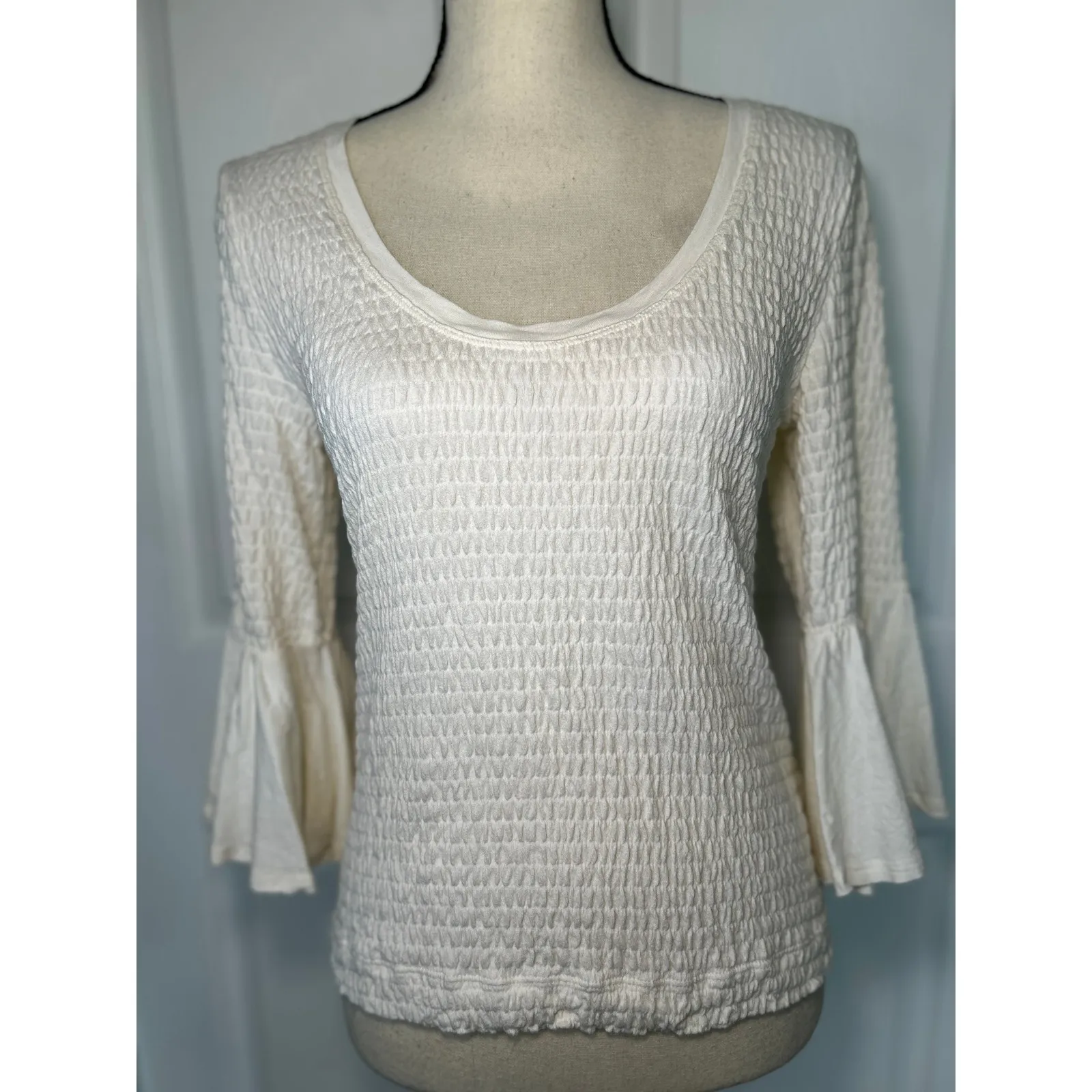 Anthropologie Smocked Bell Sleeve Scoop Neck Top Cream Size‎ Small - Image 2