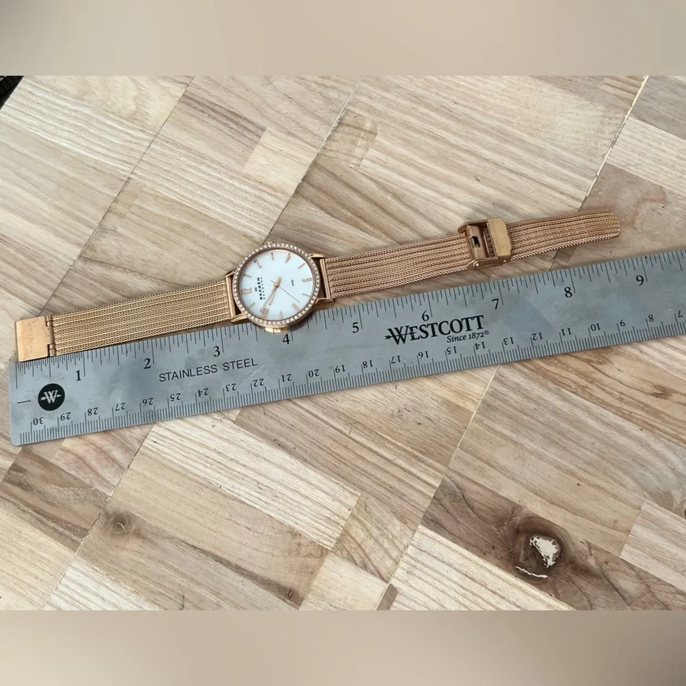 Skagen Steel Ladies Watch Crystals Rose Gold Tone Mesh Bracelet Pearl Dial - Image 12