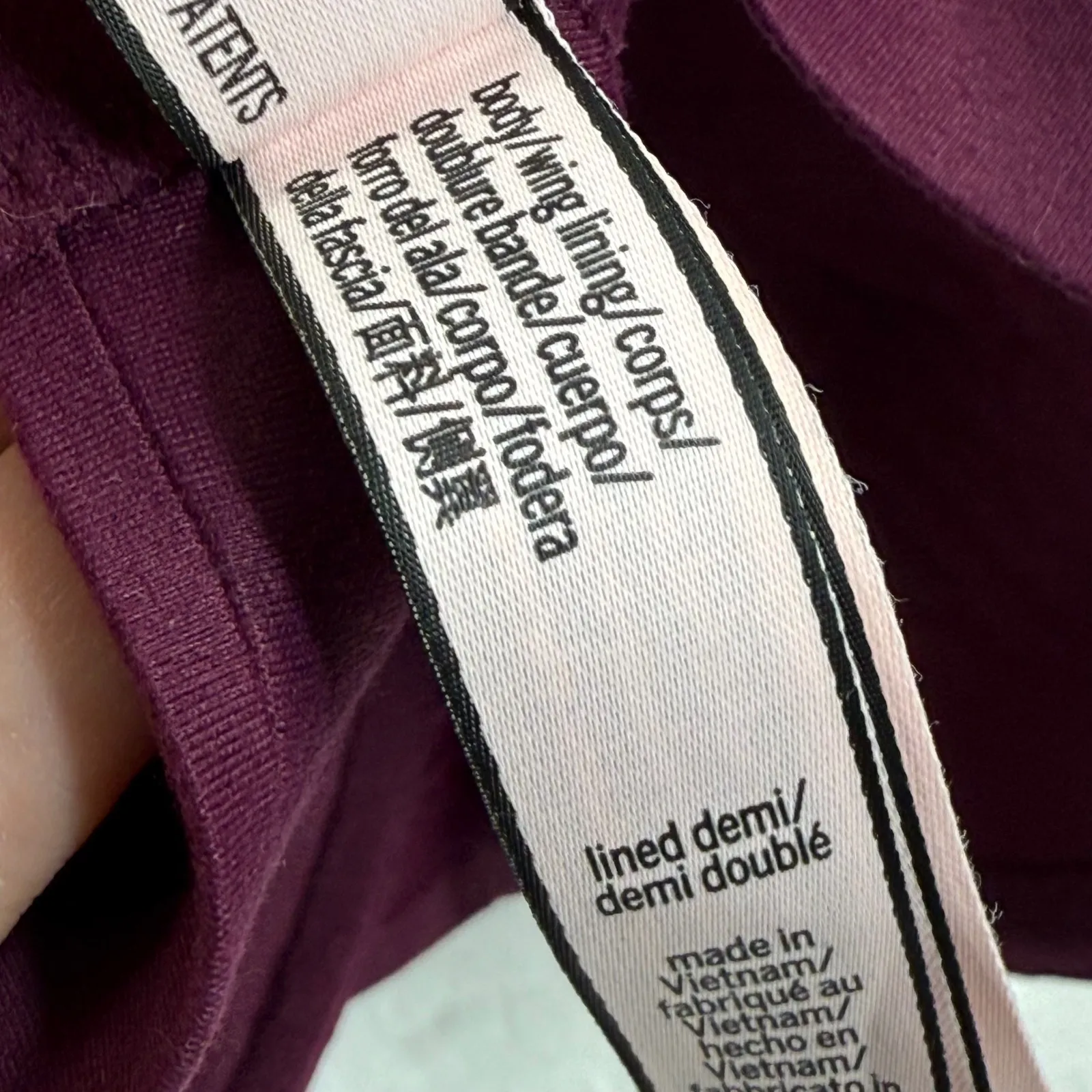 Victoria's Secret 32DDD Burgundy Lined Demi Bra Front Closure Gold V Detail - Image 6