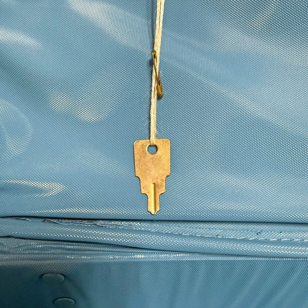 Vintage Flower Power Travel Case - Image 7