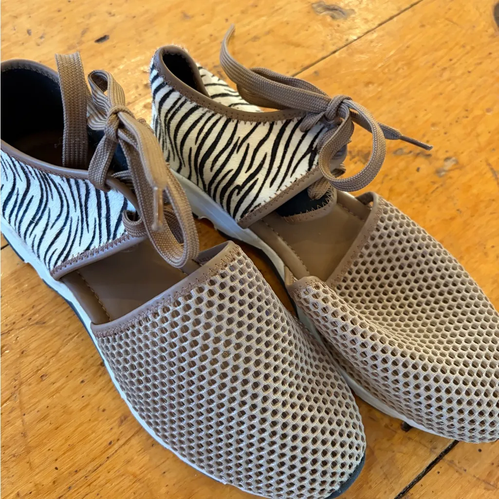 All Black Zebra Mesh Shoes size 40 - Image 3