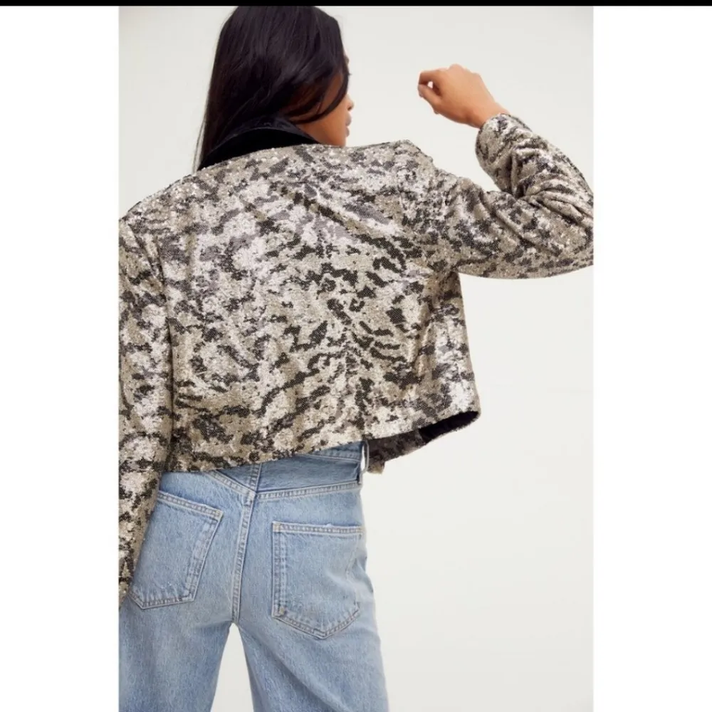 Free people Ari Sequin Cropped Blazer size XS - Image 3
