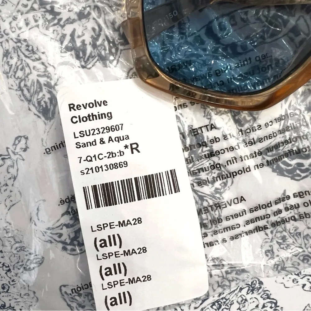 NWT  x Le Specs Whiptrash Sunglasses in Sand & Aqua Blue Mono - Image 4