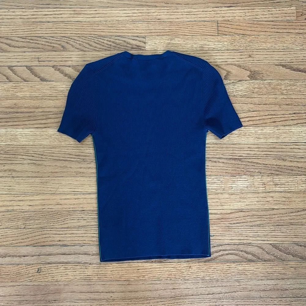Theory blue tshirt - Image 4