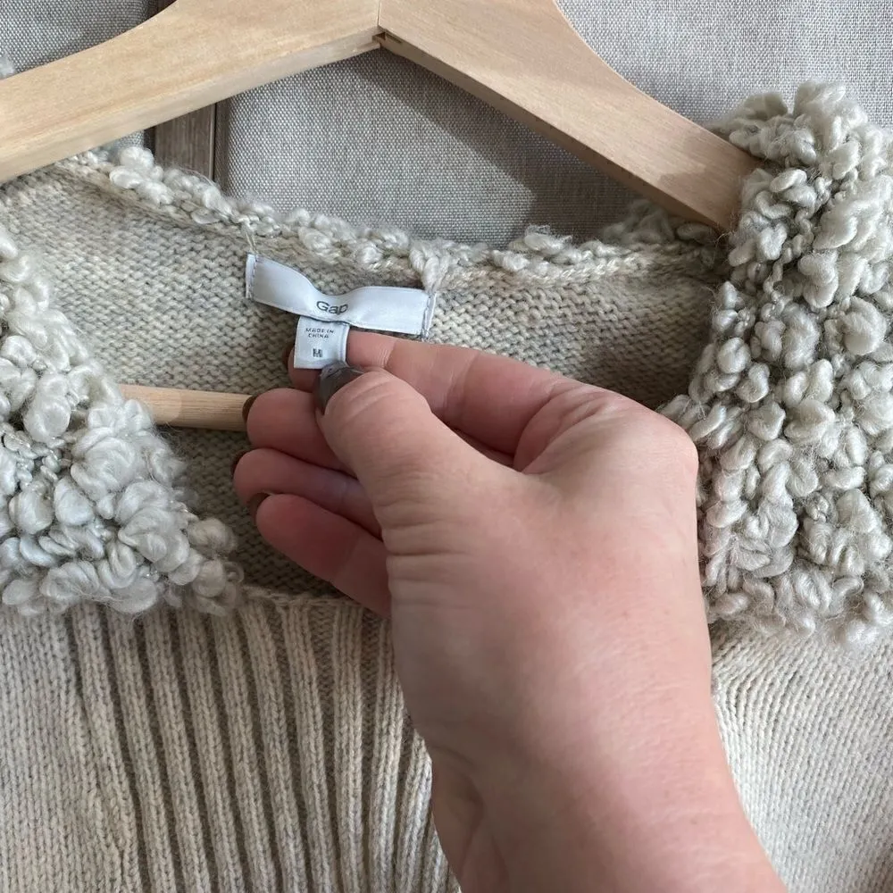 Gap 100% wool fuzzy collar cardigan - Image 4