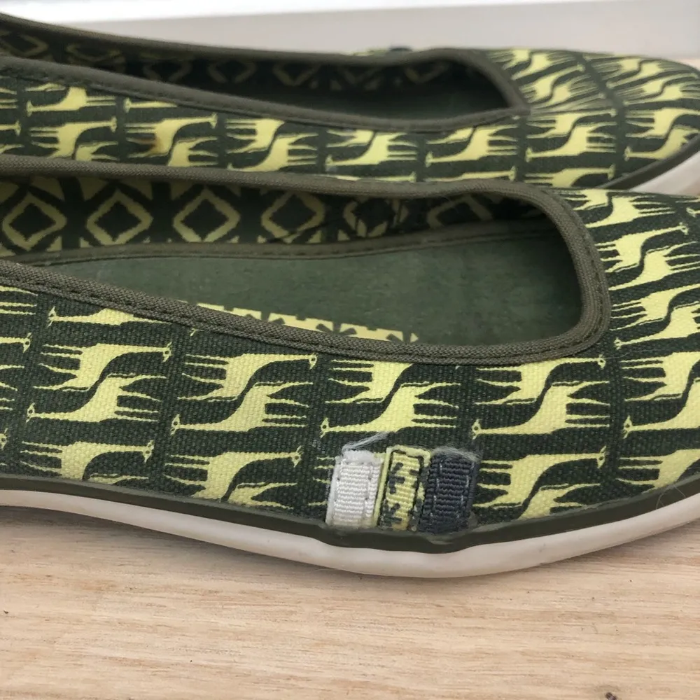Keds Green & Yellow Giraffe Eleanor Mary Jane Slip On Sneakers 8 - Image 5