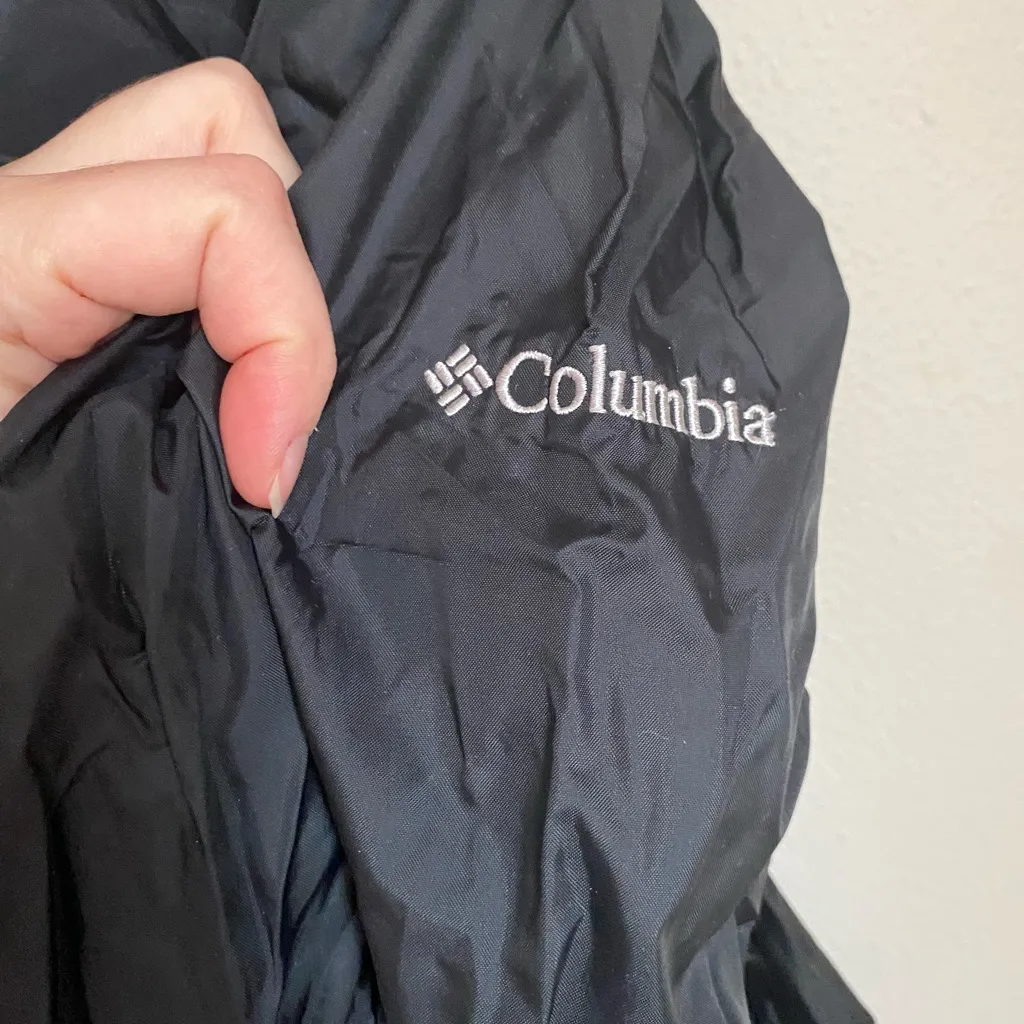 Columbia Lightweight Black Windbreaker Jacket Medium Hiking Outdoors Gorpcore - Image 3