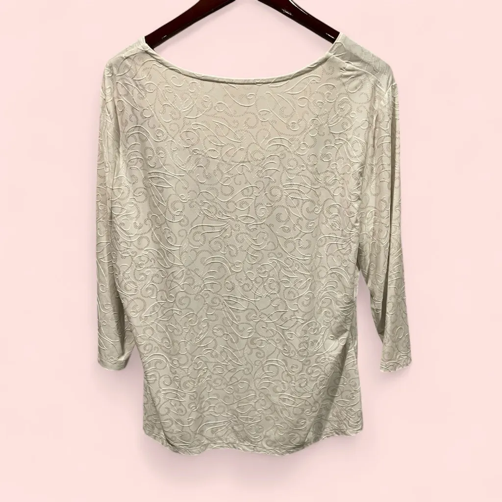 Cute creamy textured metallic swirl stretchy top 3/4 sleeve lightweight - Image 2