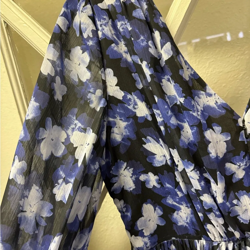 ML  
Melanie Dress - Image 9