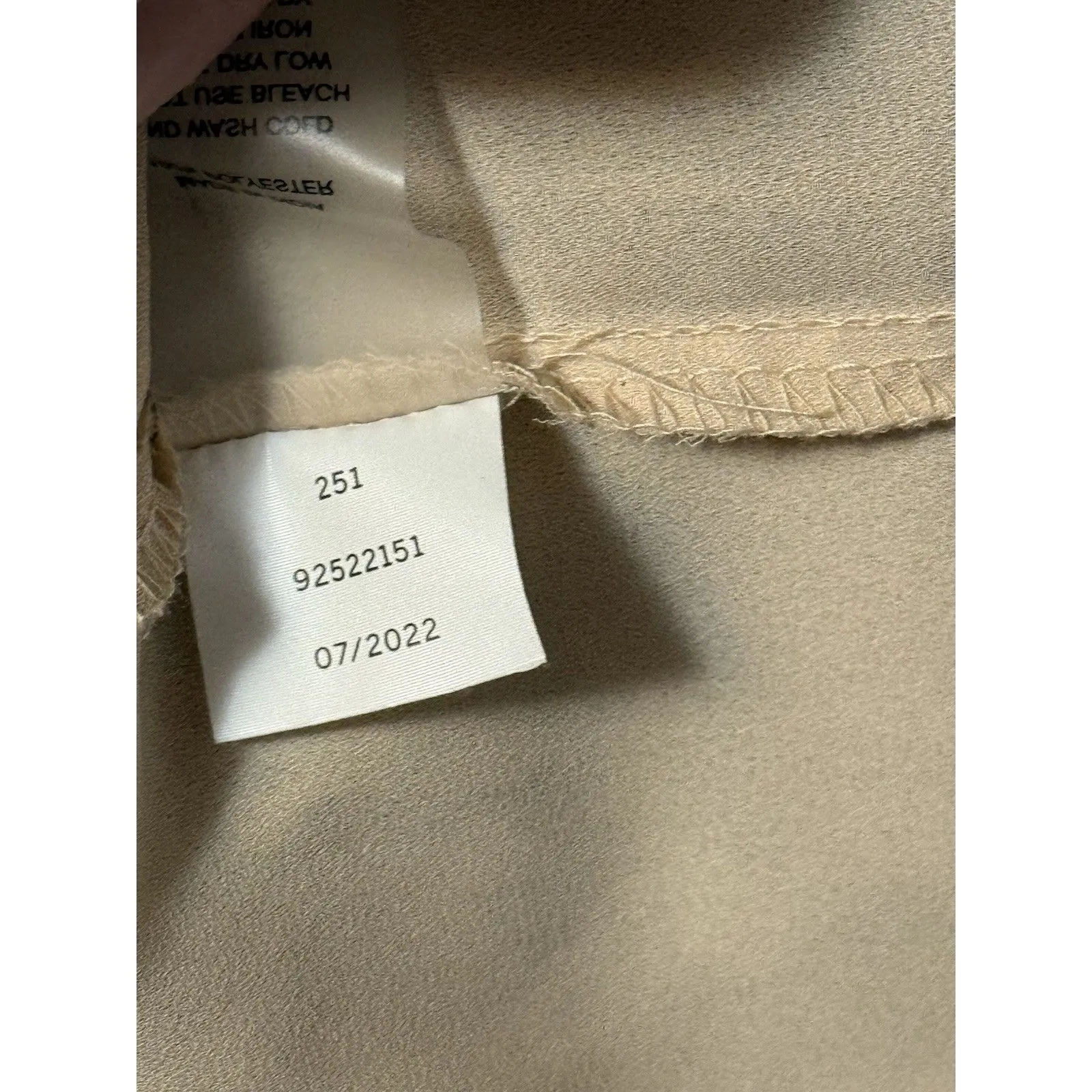 Vince Camuto Blouse Top Gold Paisley All Over Print V Neck Long Sleeve Size 1X - Image 9