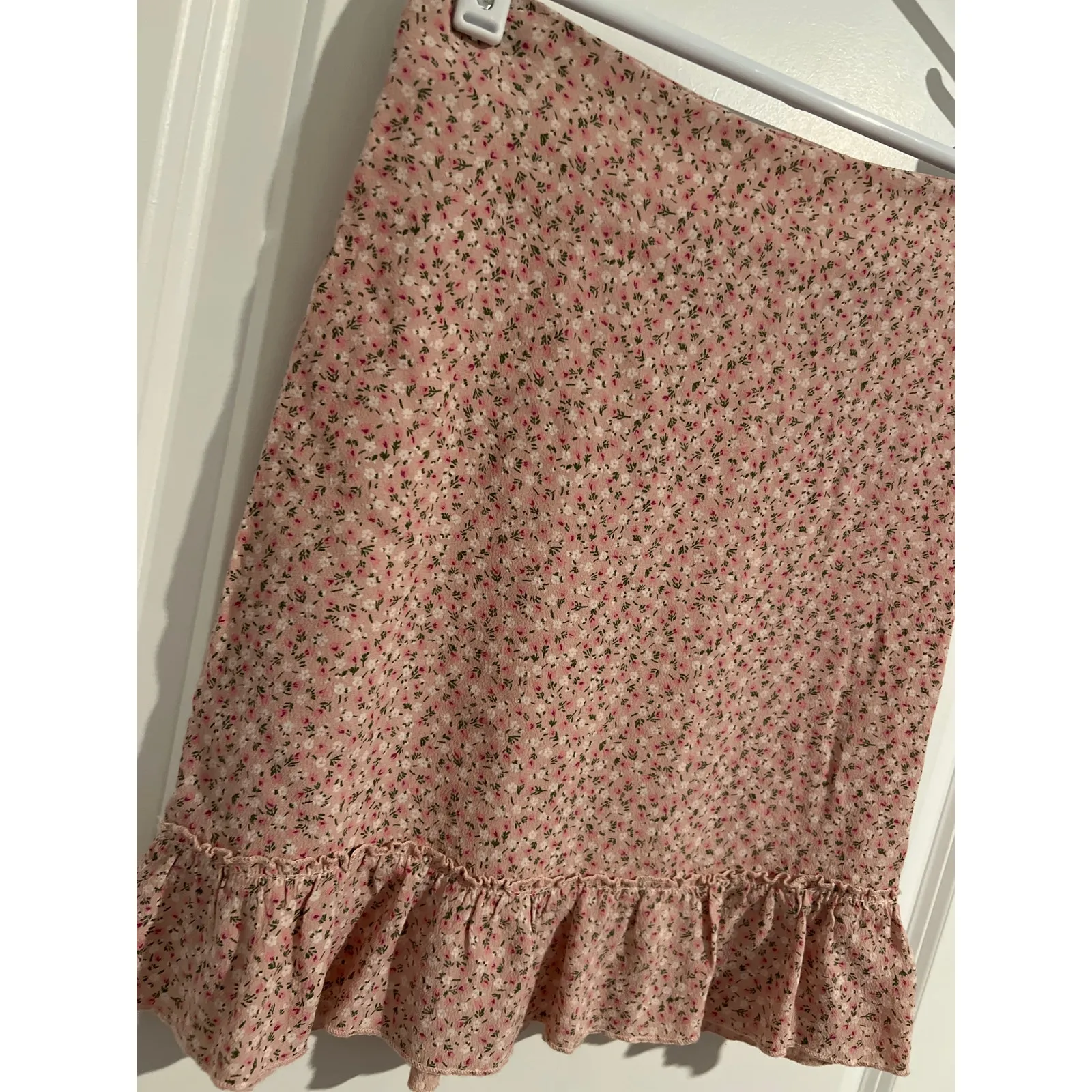 Brandy Melville Floral Pink Skirt – One Size (Fits Like Small) - Image 2