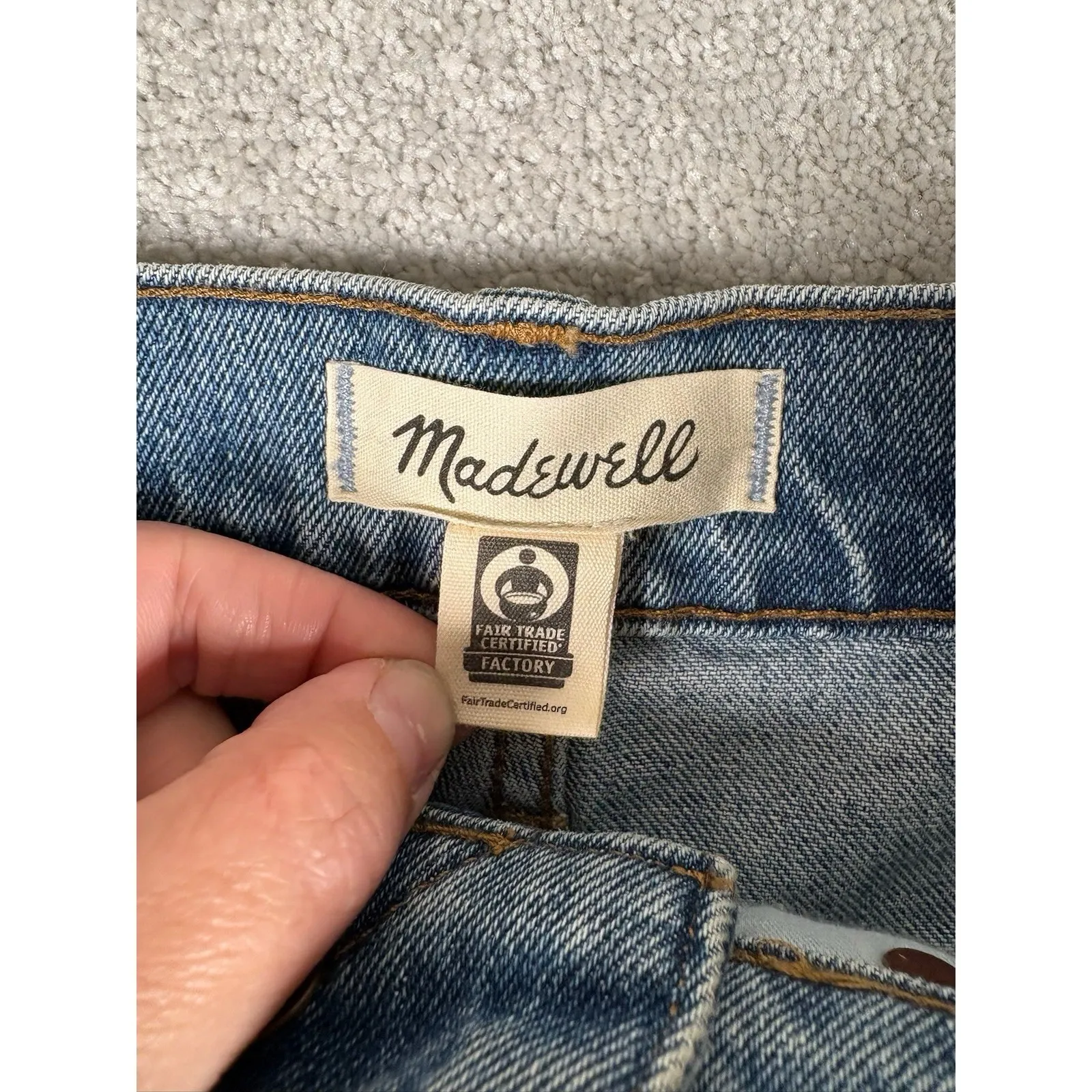 madewell the perfect jean short 26 fray raw hem medium wash - Image 2