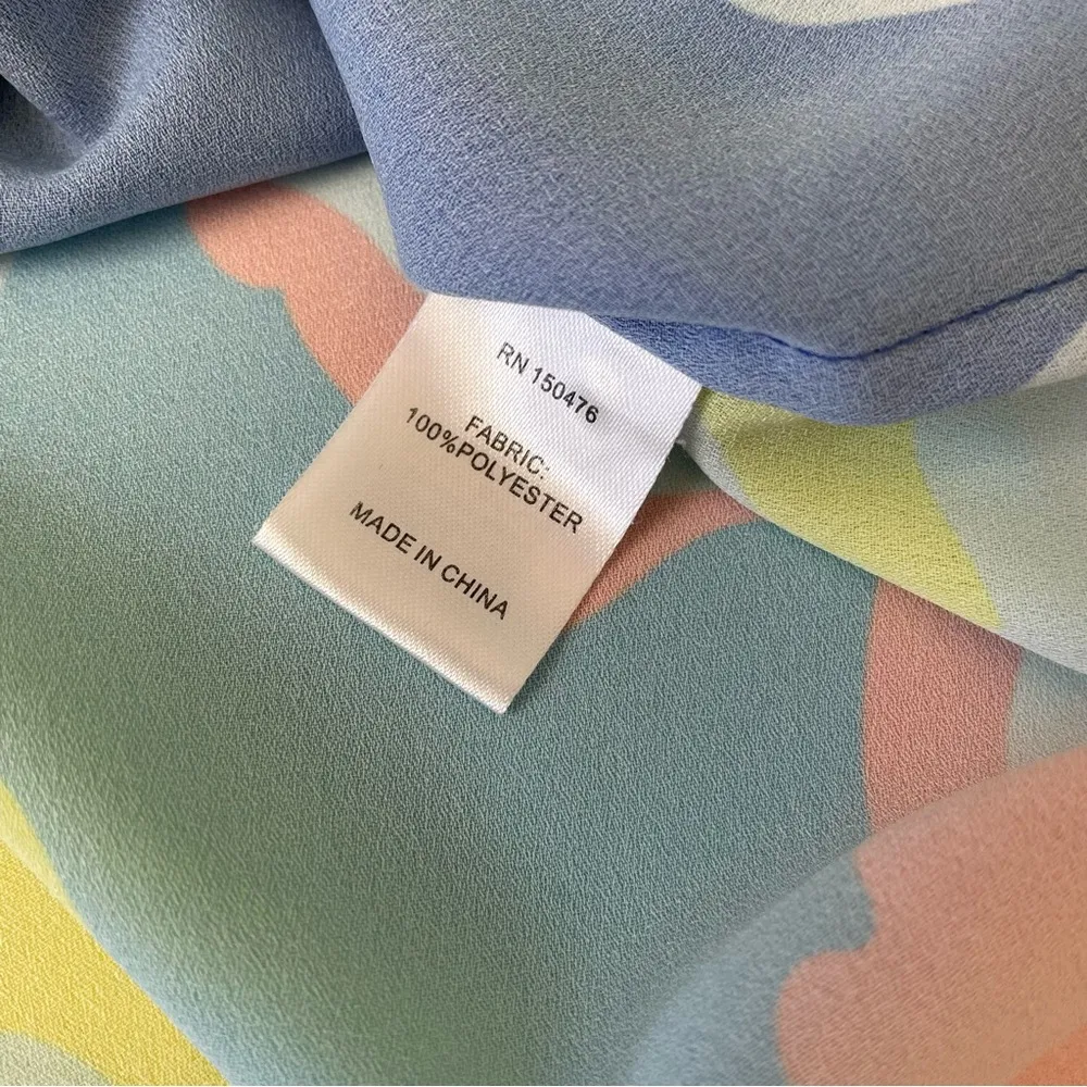 CROSBY by Mollie Burch  Floral Print Blue V Neck Blouse Size M - Image 9