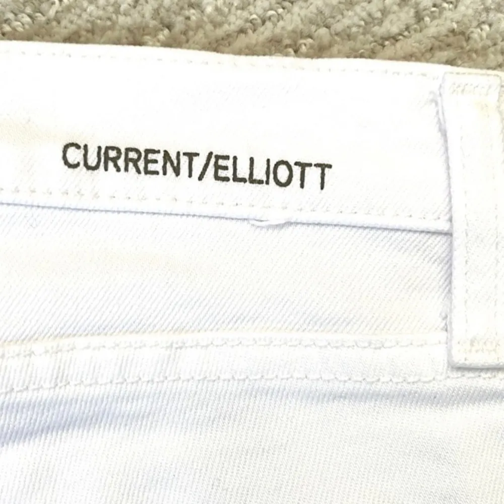 Current/Elliott EUC  The Cut-Off Shorts W/ Side Slit Shorts - Image 11