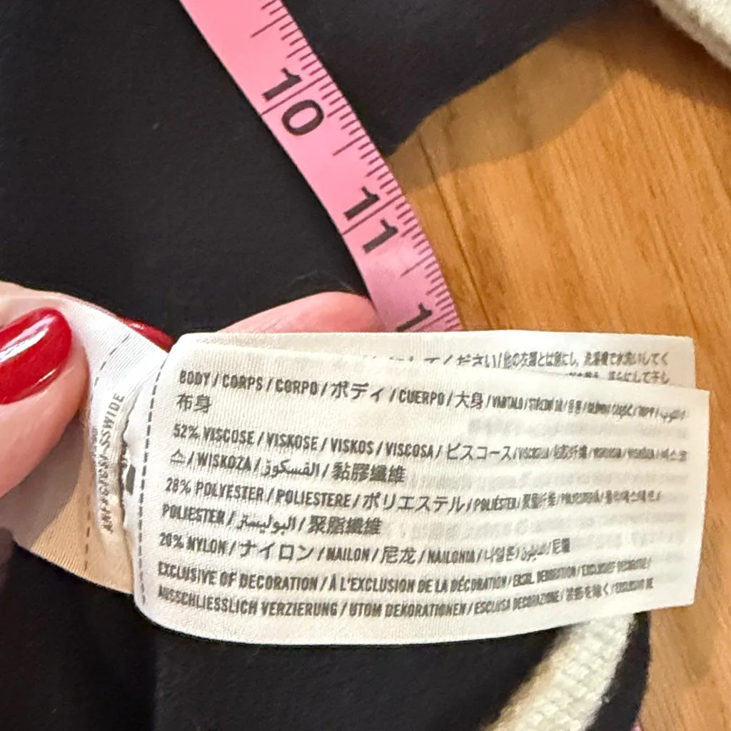 Abercrombie & Fitch Black with White Trim Gold Buttons Cardigan Sz L - Image 6