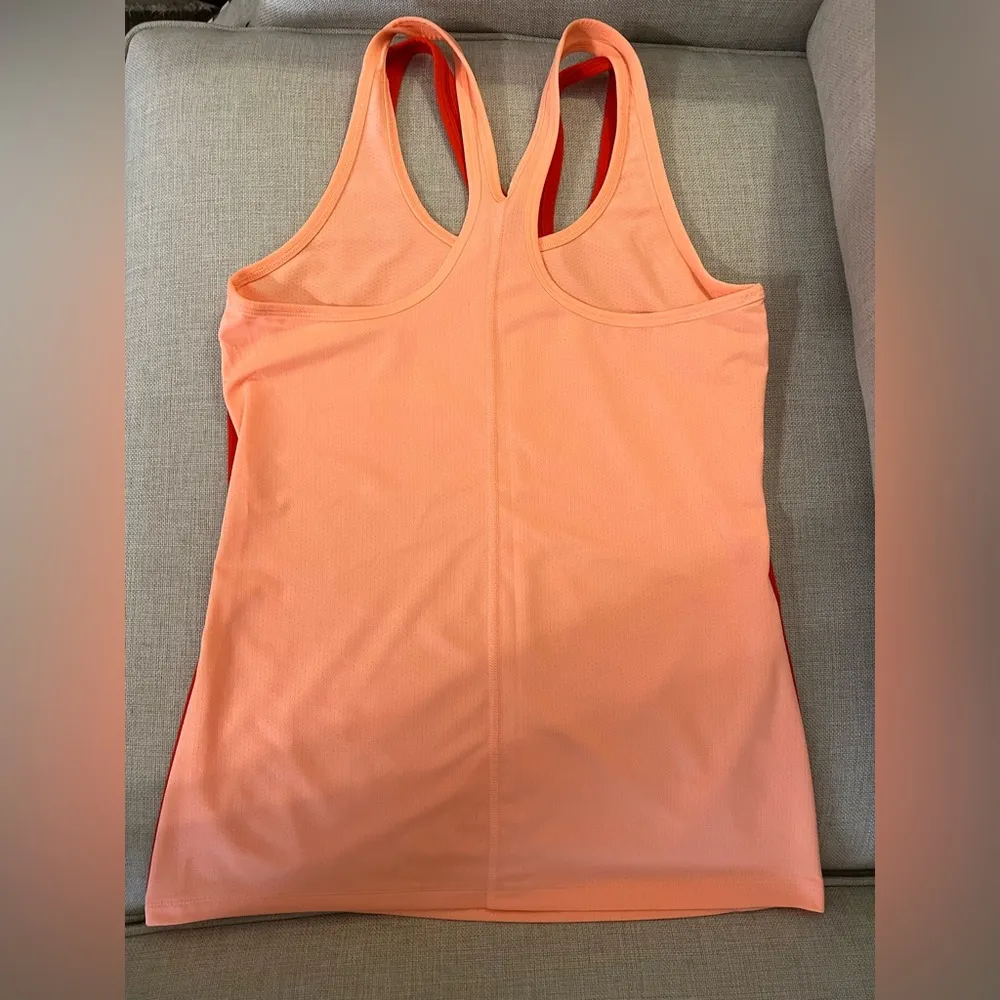 Under Armour Heat Gear Tanks. Set of two tops. Both XS. - Image 9