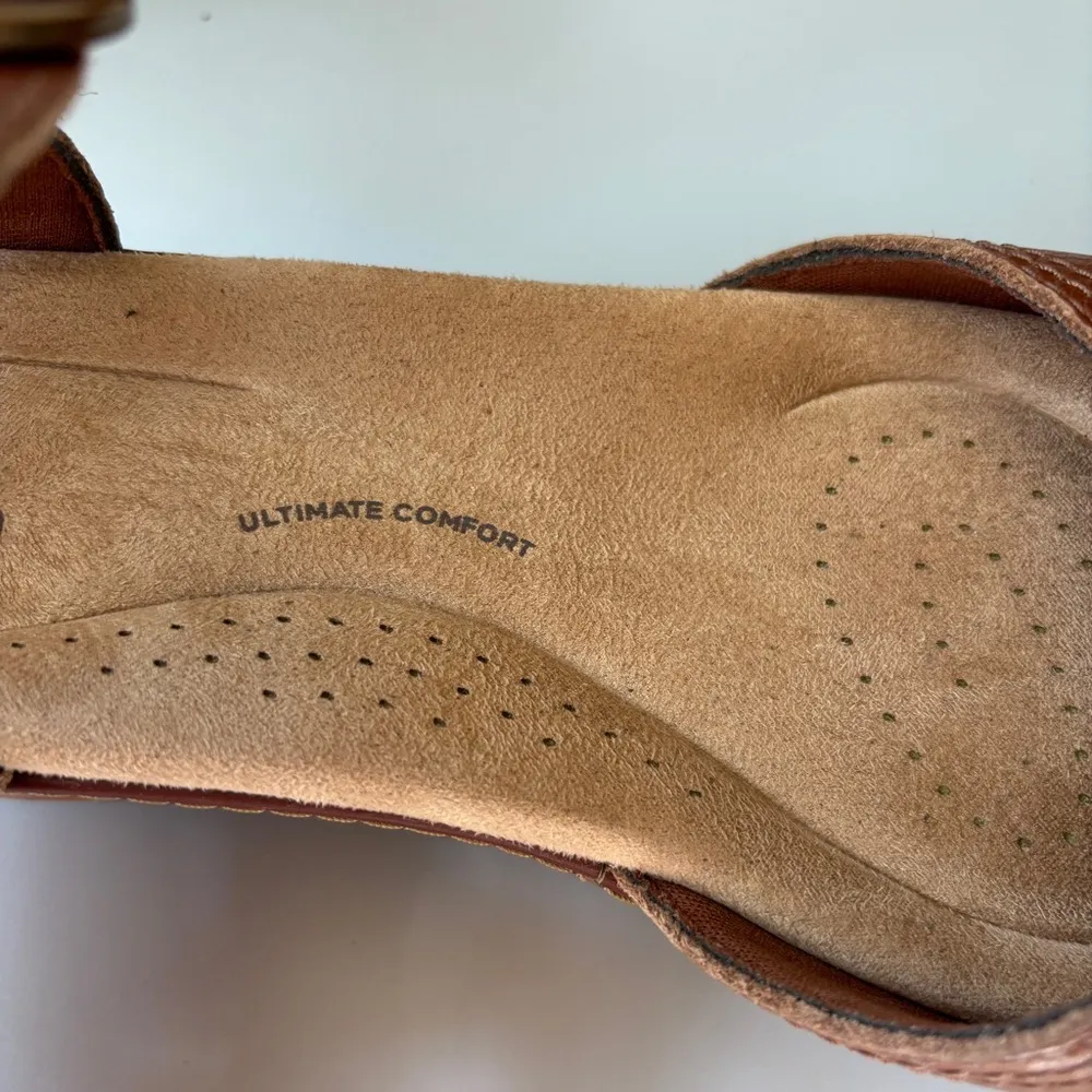 Clarks Paizlee Bay Tan Leather Brown Mules with Wooden Platform Size 9 - Image 9