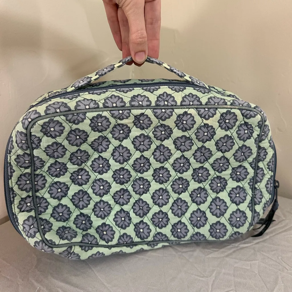 Vera Bradley Quilted Cotton Travel Organizer – Green Floral Pattern, Organizer - Image 2