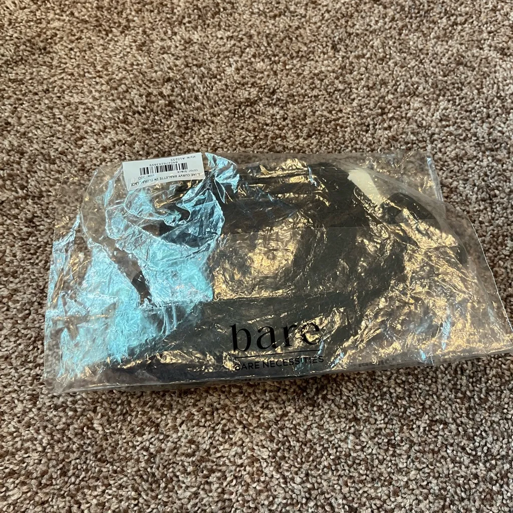 Bare Necessities Black Lace Bra Size undefined - Image 13