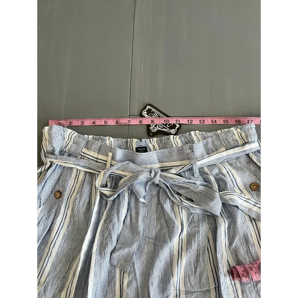 Striped blue and white womens paperbag shorts sz 2x - Image 3