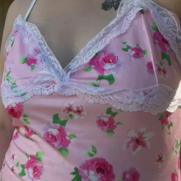 SHEIN Pink Floral Lace Chemise - Image 4