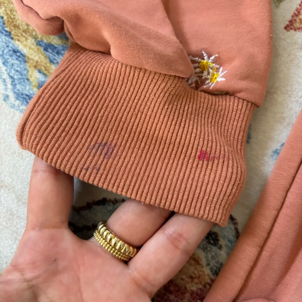 Solitaire Terracotta Embroidered Daisy Flower Crewneck Sweater Comfy Lounge - Image 5