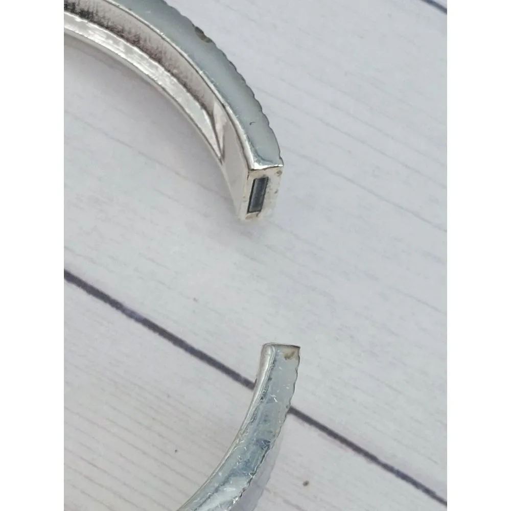 Roberto by RFM Infinity Silver Tone Hinged Bangle Bracelet Blue Swirl Enamel - Image 8