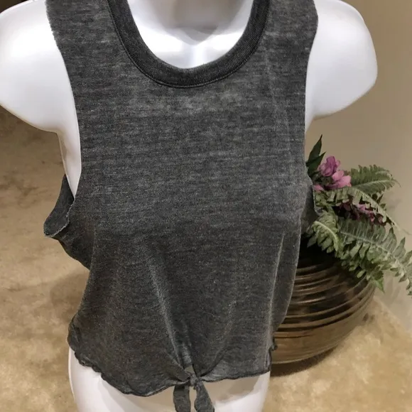 Chaser muscle tank tie front‎ - Image 3