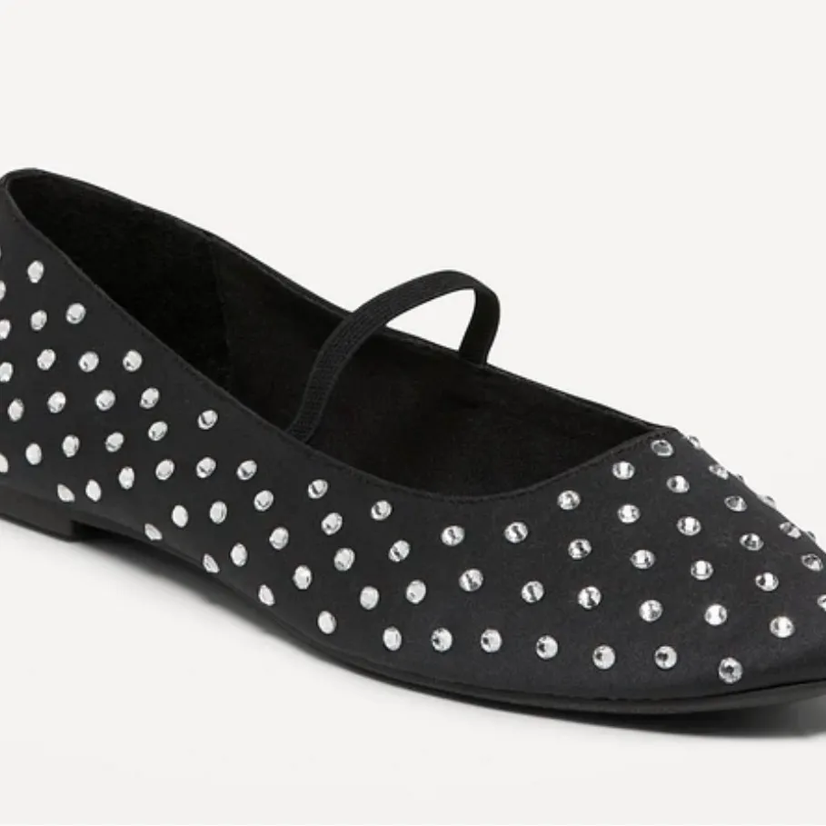 Old Navy Women's Black Studded Flats - Image 2