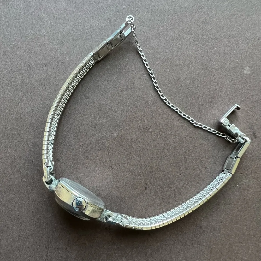 Hilton Ladies Watch 17 Jewels Incabloc Vintage Swiss Made 10K Gold Filled Band - Image 4