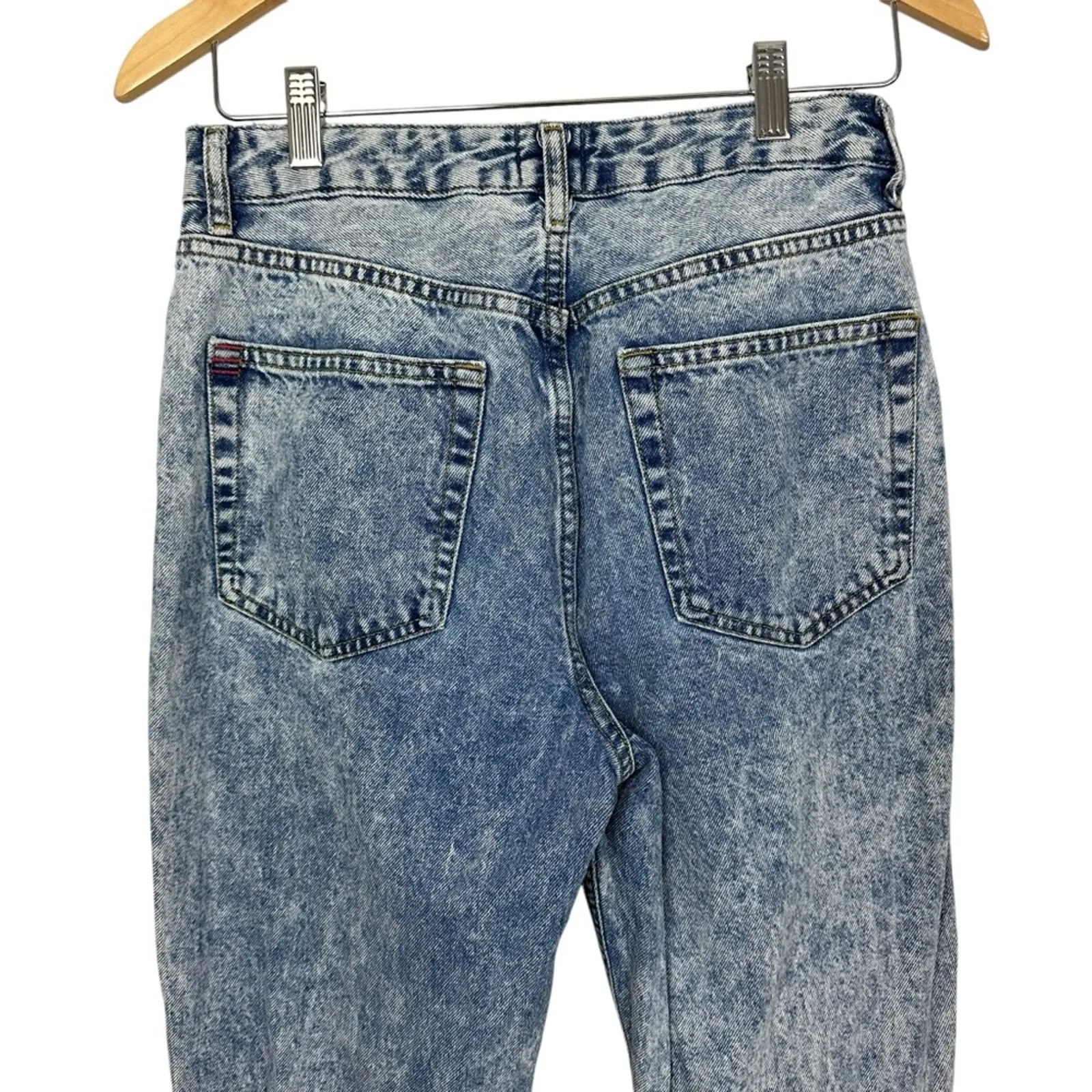 Urban Outfitters BDG High Rise Acid Wash Vintage Mom Jeans Size 28 - Image 7