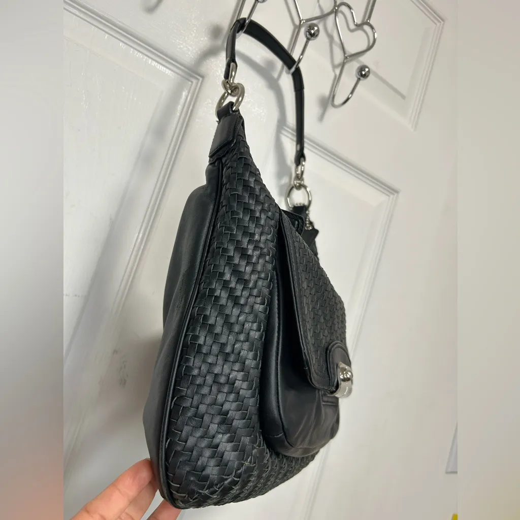 COACH authentic vintage Elegant Black Woven Leather Shoulder Bag/Crossbody Bag - Image 3