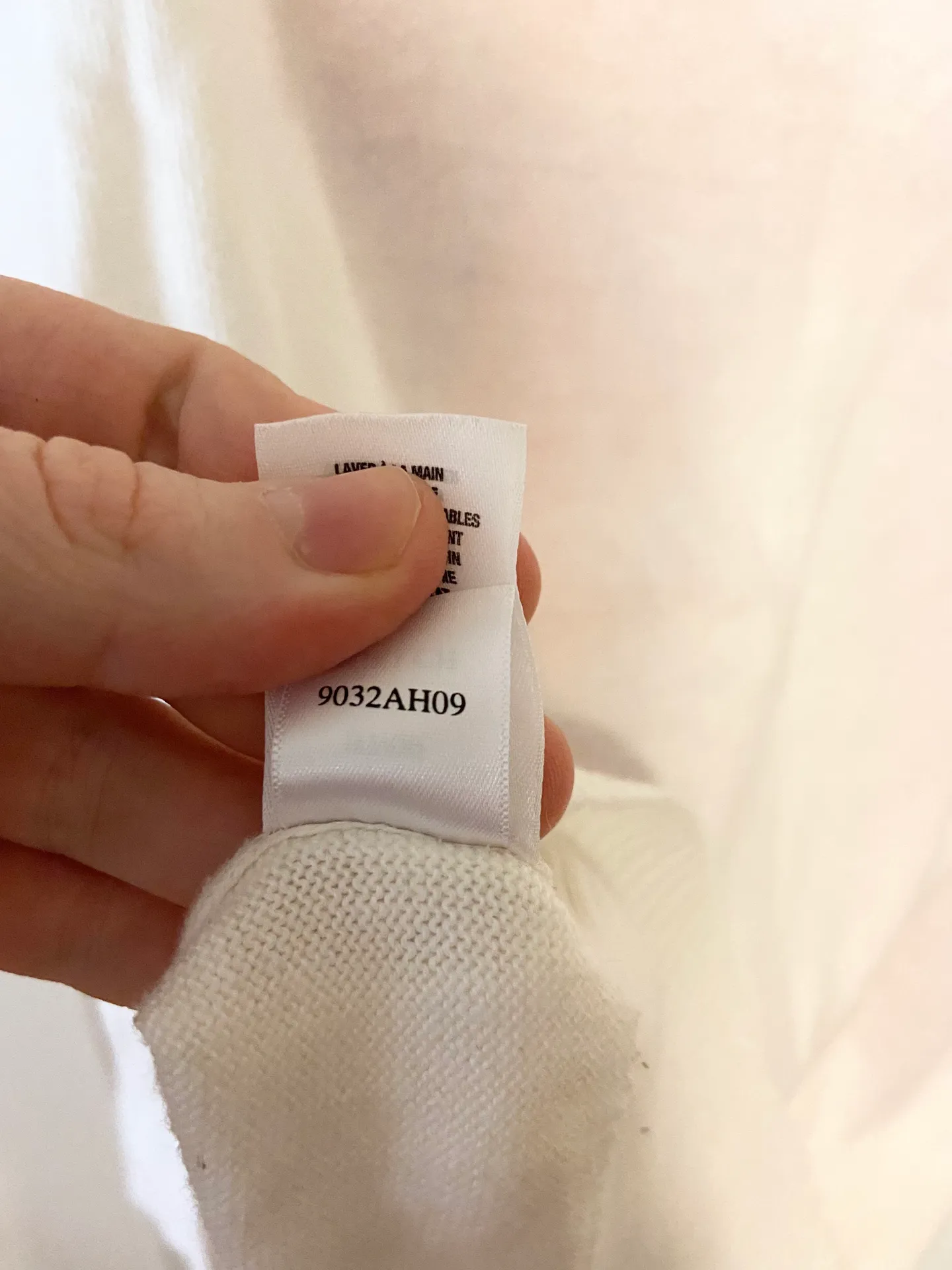 NWOT Y2K  rhinestone white & pink argyle cardigan women’s size medium - Image 6